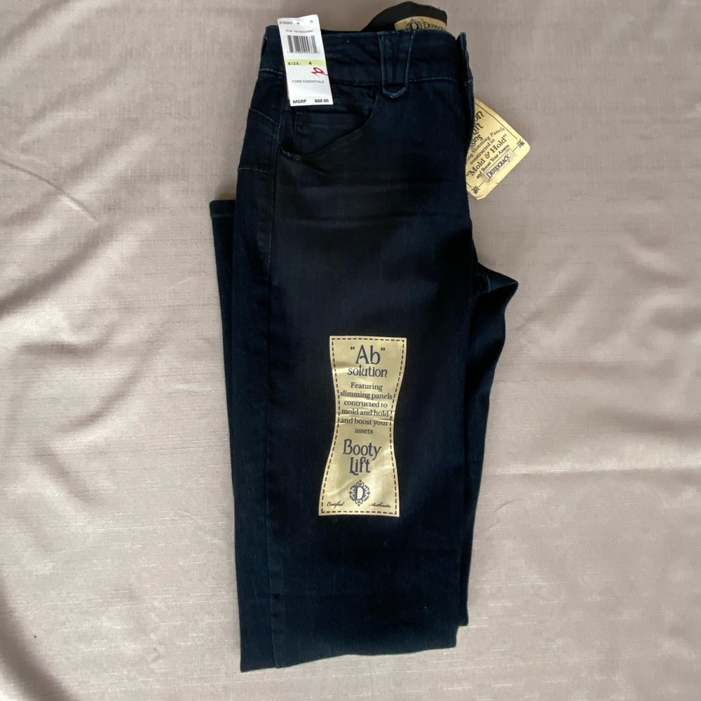 Democracy 4 Ab Solution Jeggings Booty-Lift, Mid Rise NWT $68.00